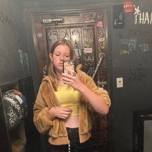 Meet your Posher, Adeline